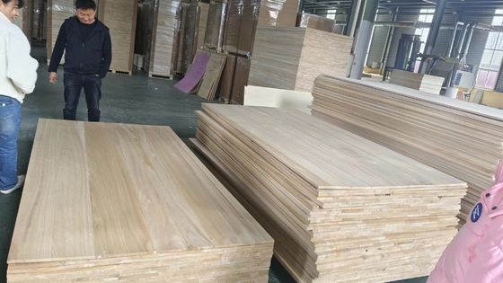 Содержание влаги 8%-12% Доска из твердой древесины Paulownia Wood M3 для домашнего офиса