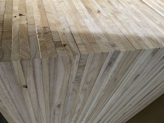 Доска из твердой древесины с возможностью решения проекта Другие и содержание влаги 8%-12%